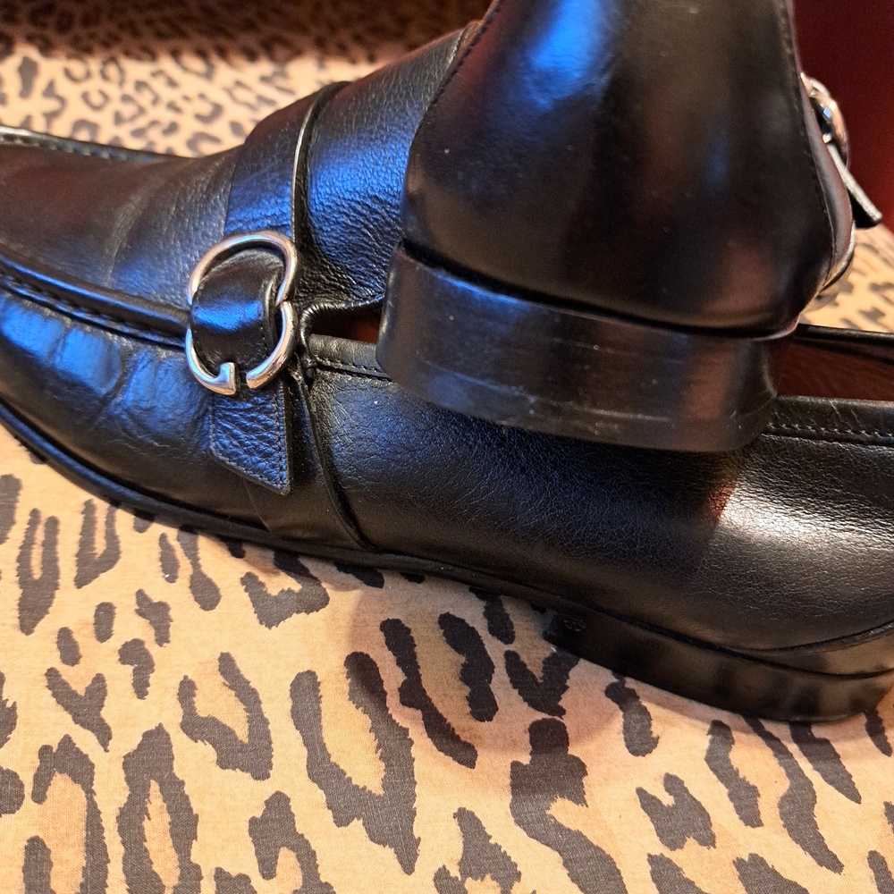 Gucci Black Loafers Sleek Leather Slip-Ons